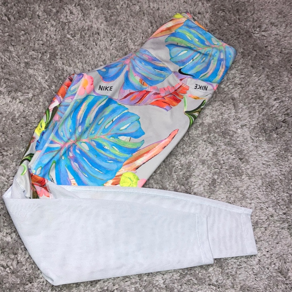 Nike Floral Print Leggings